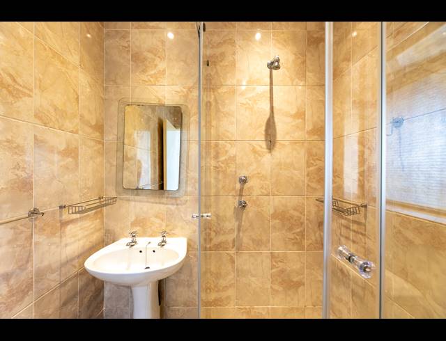 1 BEDROOM APARTMENT FOR SALE IN LONEHILL